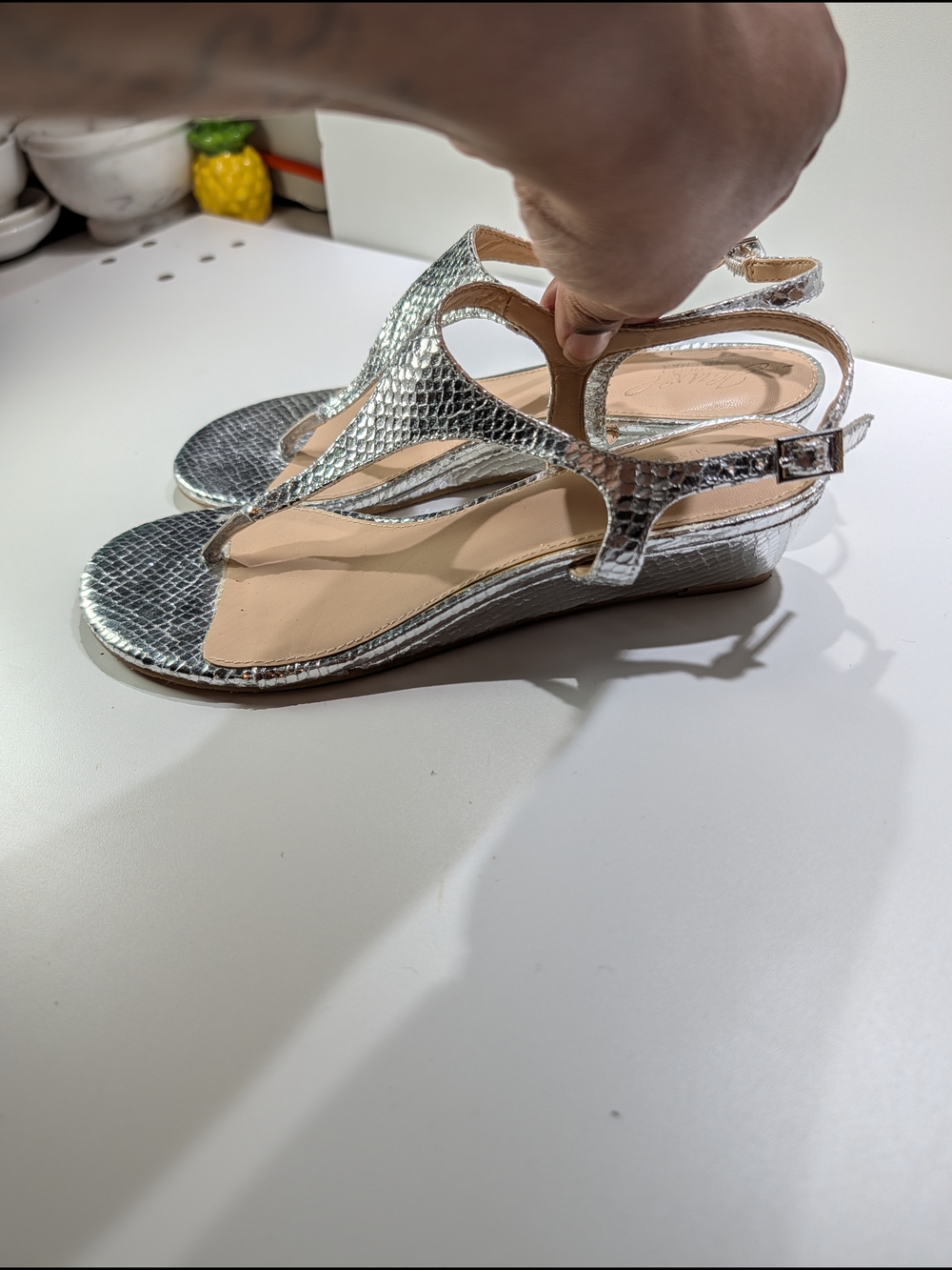 Badgley Mischka Jewel Collection Silver Textured Slingback Sandals